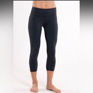 Lululemon Athletica Run Inspire Crop II In black SZ 2
